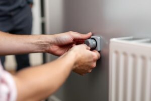 Peut-on fermer les radiateurs avec une pompe à chaleur ? Guide pratique pour gérer votre chauffage