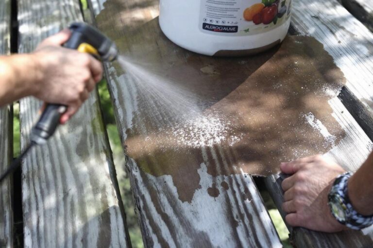 Aérogommage pour décaper le bois : avantages et techniques