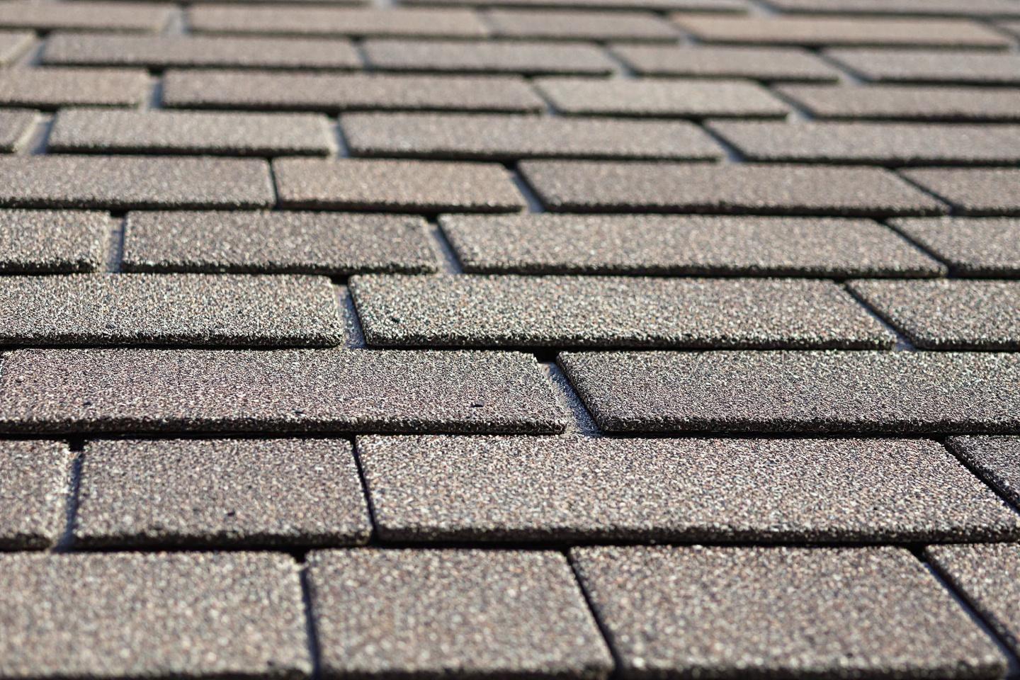 Toiture en shingle : avantages, inconvénients et prix au m²